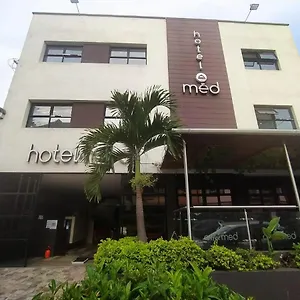 https://med-70.colombiamedellinhotels.com